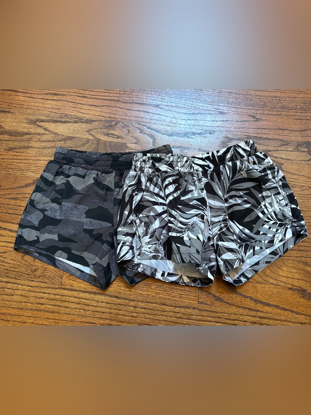 Old Navy Girls Black & Gray Printed Running Shorts